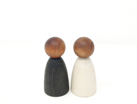 Grapat Adult Nins in Dark Wood