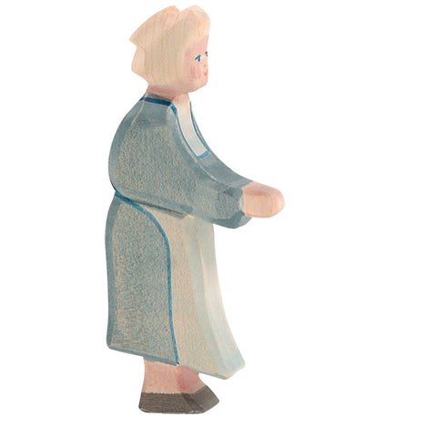 Grandmother Figurine (10020) - Ostheimer